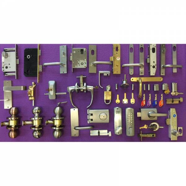   &raquo; Click to zoom ->